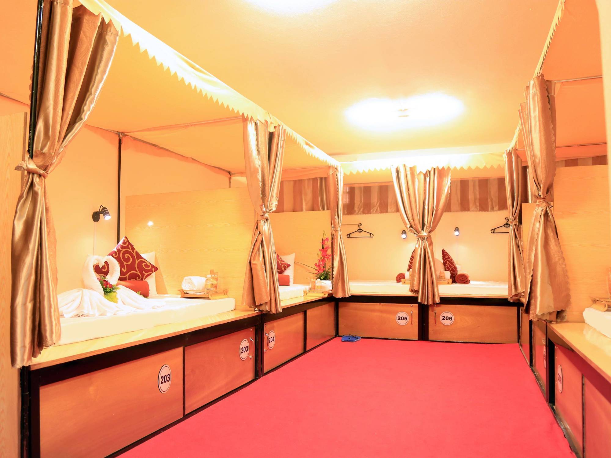 Like Backpacker Hostel Дананг Экстерьер фото